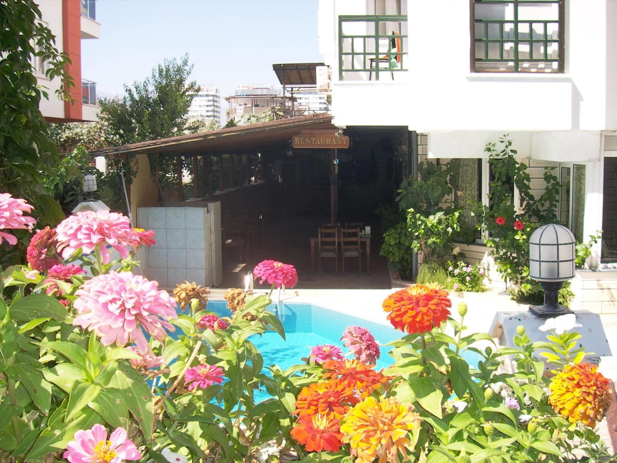 Isinda Hotel Antalya Bagian luar foto